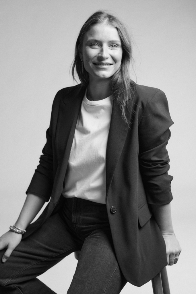 neel biz julia